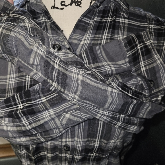 SO Womans Long Sleeve Flannel Size S - Picture 3 of 11